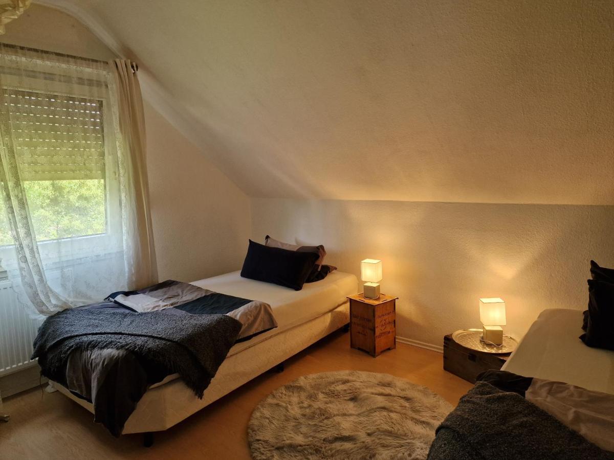 Halle Rosindell Brunnenhaus公寓 外观 照片